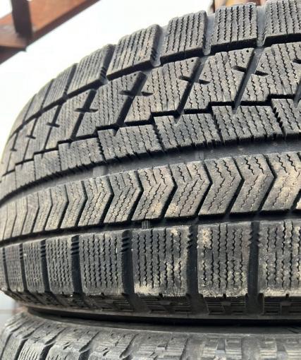 Bridgestone Blizzak VRX 215/60 R16