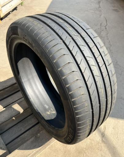 Pirelli P Zero PZ4 285/40 R22