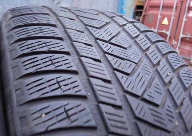 Pirelli Scorpion Winter 295/35 R21