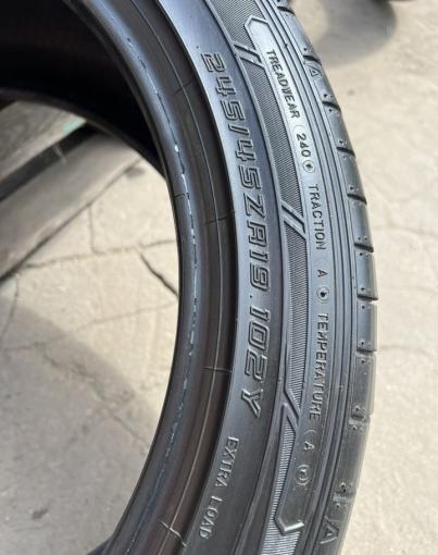 Dunlop SP Sport Maxx 050+ 245/45 R19 и 275/40 R19