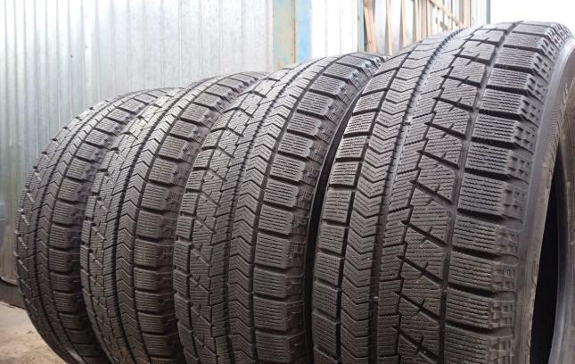 Bridgestone Blizzak VRX 215/60 R16