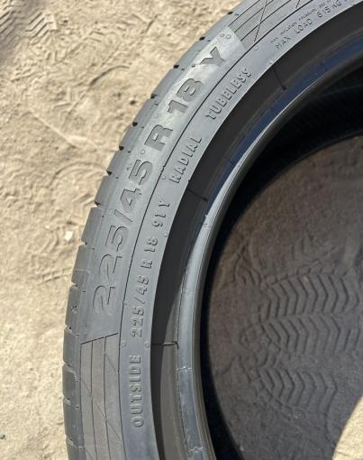 Continental ContiSportContact 5 SSR 225/45 R18 и 255/40 R18