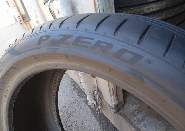Pirelli P Zero PZ4 225/40 R19