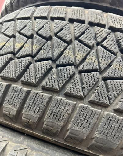 Bridgestone Blizzak DM-V2 235/55 R20