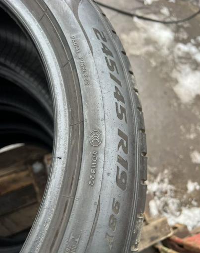 Pirelli P Zero PZ4 275/40 R19