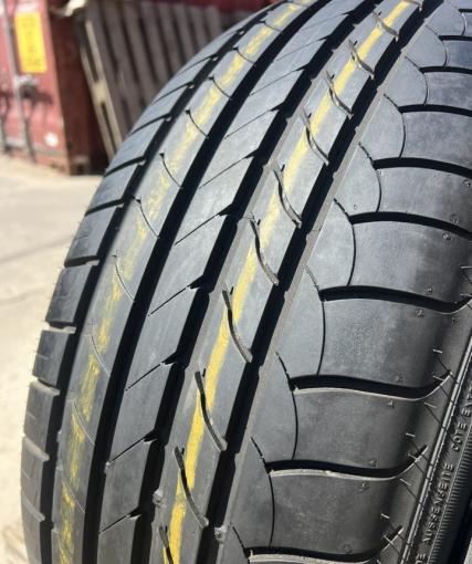 Goodyear EfficientGrip 235/55 R17