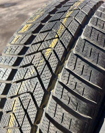 Pirelli Winter Sottozero 3 255/35 R21