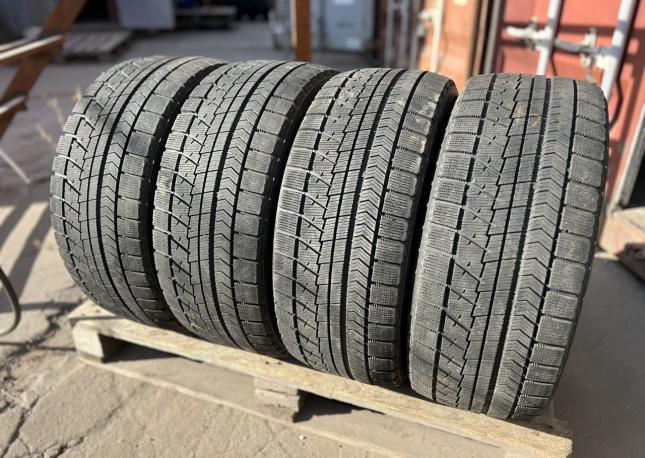 Bridgestone Blizzak VRX 245/45 R17