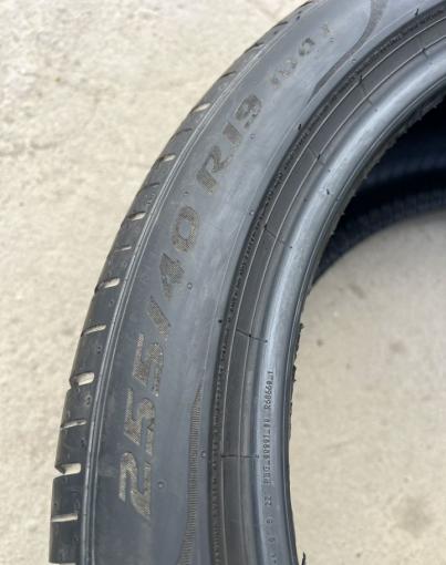 Pirelli P Zero PZ4 255/40 R19
