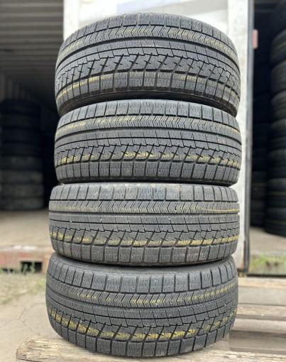 Bridgestone Blizzak VRX 245/40 R19