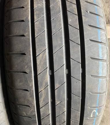 Bridgestone Turanza T005 215/60 R17