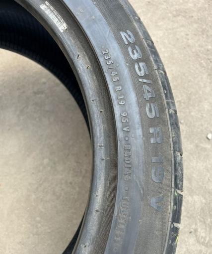 Continental ContiSportContact 5 SSR 235/45 R19