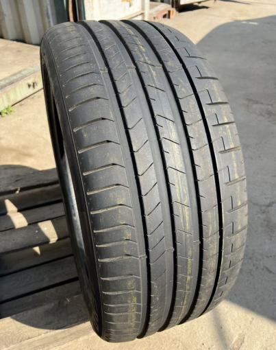 Pirelli P Zero PZ4 285/40 R22