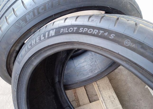 Michelin Pilot Sport 4 S 305/30 R21
