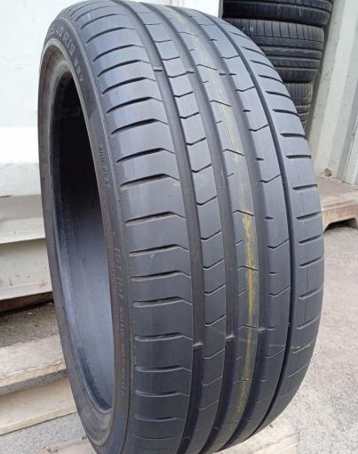 Pirelli P Zero PZ4 225/40 R19