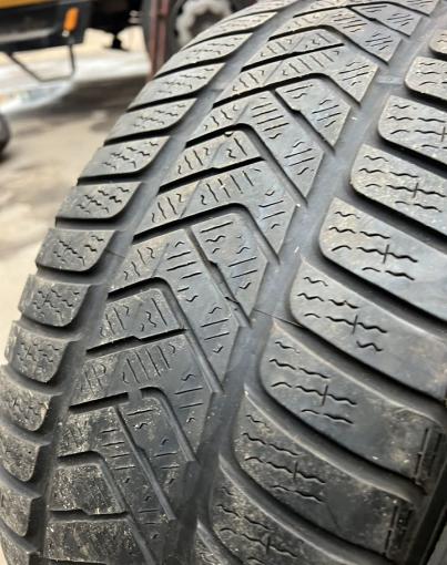 Pirelli Winter Sottozero 3 245/45 R18