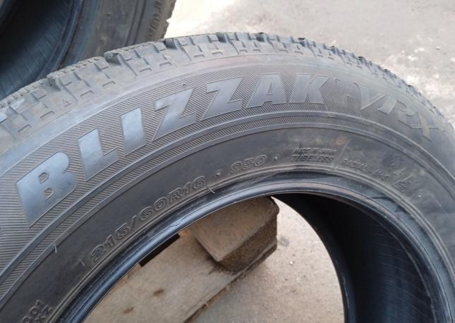 Bridgestone Blizzak VRX 215/60 R16