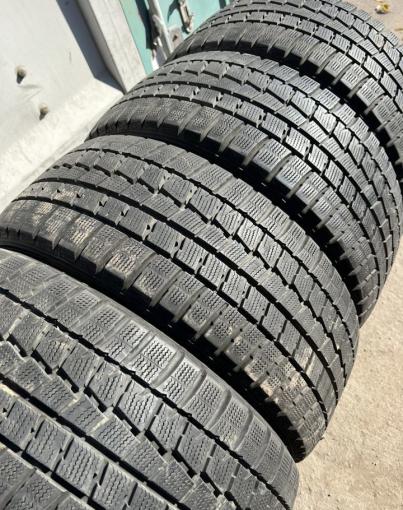 Dunlop Winter Maxx WM01 235/45 R17