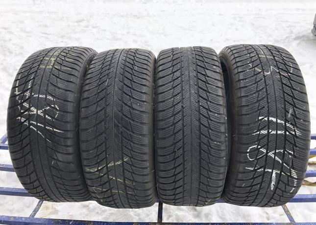 Bridgestone Blizzak LM-001 225/50 R17