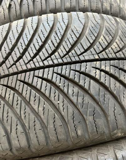 Goodyear Vector 4Seasons Gen-2 235/55 R17