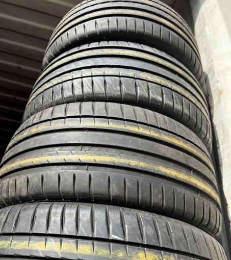 Michelin Pilot Sport 4 235/40 R18