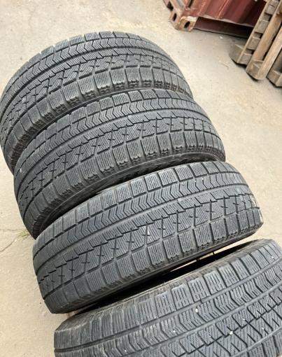 Bridgestone Blizzak VRX 215/65 R16