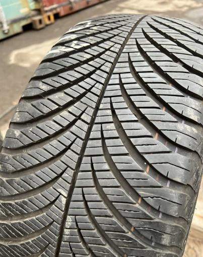 Goodyear Vector 4Seasons Gen-2 215/50 R17