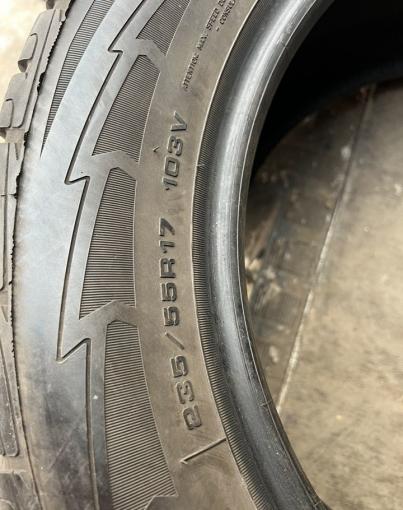 Goodyear UltraGrip Performance 235/55 R17