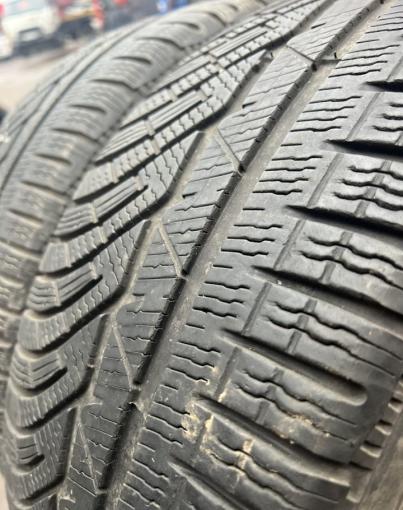 Michelin Pilot Alpin 4 215/45 R18