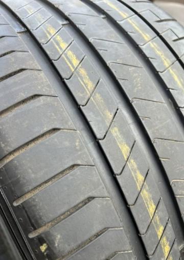 Pirelli P Zero PZ4 295/35 R20