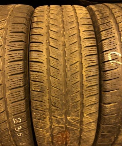 Continental VanContact Winter 235/65 R16C