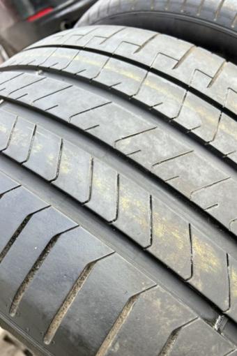 Pirelli P Zero PZ4 295/35 R20