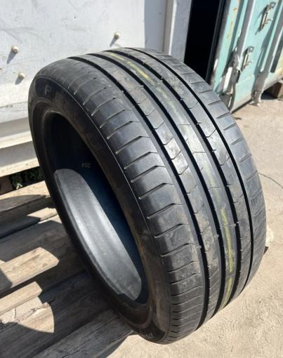 Pirelli P Zero PZ4 275/40 R21