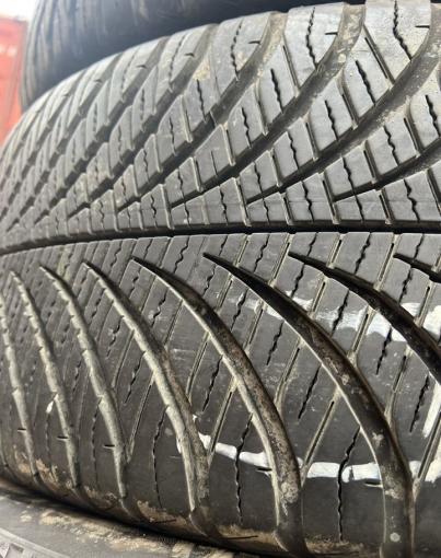 Goodyear Vector 4Seasons Gen-2 235/50 R18