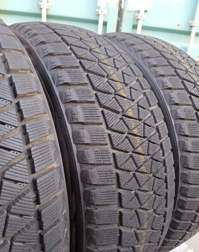 Bridgestone Blizzak DM-V2 235/55 R20