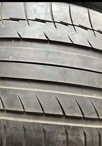Michelin Latitude Sport 295/35 R21