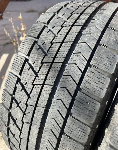 Bridgestone Blizzak VRX 245/45 R17