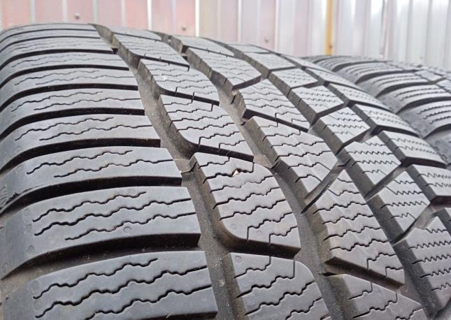 Continental ContiWinterContact TS 830 P 255/40 R18