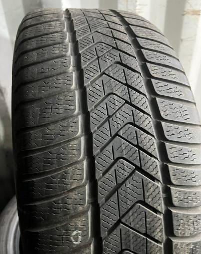 Pirelli Scorpion Winter RFT 275/45 R20