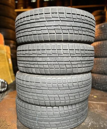 Yokohama Ice Guard IG30 215/60 R16