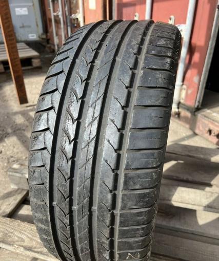 Goodyear EfficientGrip 245/45 R18
