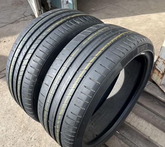 Pirelli P Zero PZ4 235/35 R20