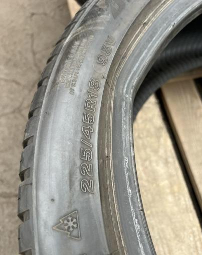 Bridgestone Weather Control A005 225/45 R18