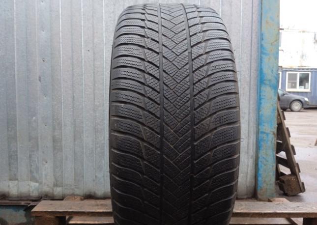 Bridgestone Blizzak LM-001 275/45 R20