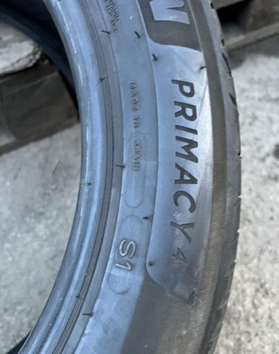 Michelin Primacy 4 235/50 R19