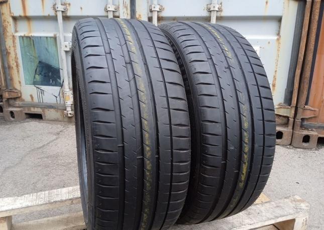Michelin Pilot Sport 4 235/45 R19