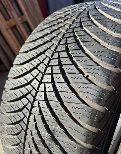 Goodyear Vector 4Seasons Gen-2 225/45 R17