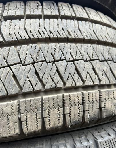 Bridgestone Blizzak VRX2 215/55 R17