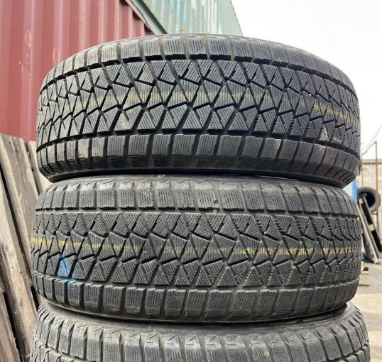 Bridgestone Blizzak DM-V2 235/55 R20