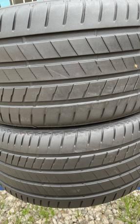 Bridgestone Alenza 001 275/45 R21